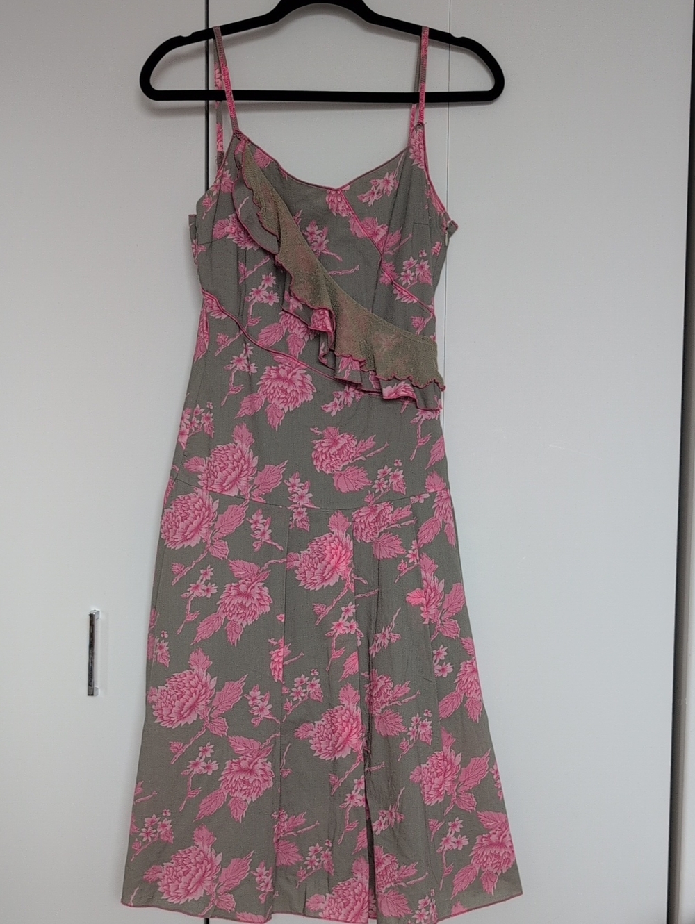 Gray Midi Dress with Pink Floral Print and Ruffle Detail